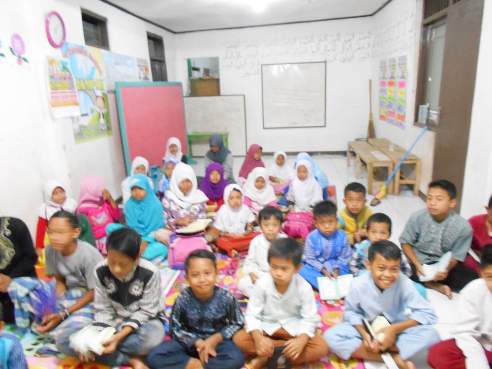 Bebaskan Madrasah Al Hanifa - 298